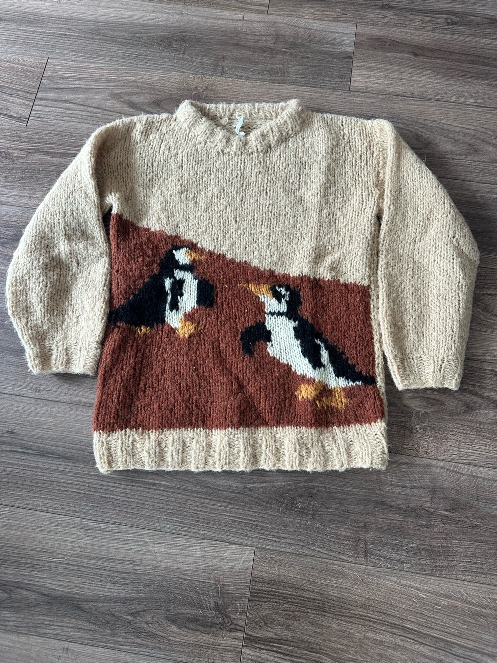 Cozy Vintage Cream Crewneck Sweater with Rust Puffin Panel